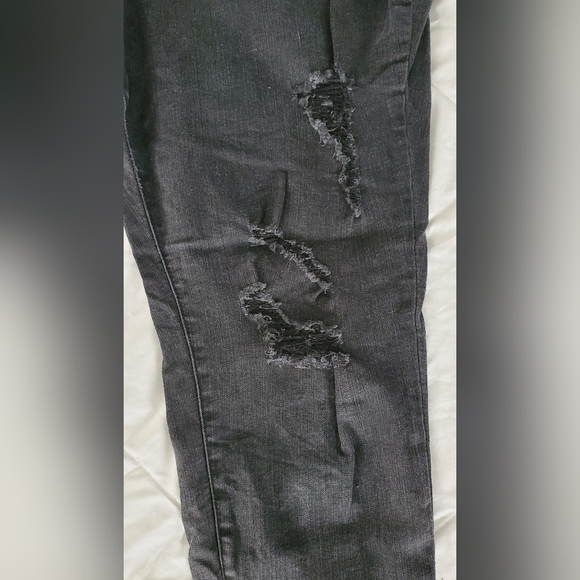 EUC Maurice's Distressed Jeggings 22W - Picture 5 of 7